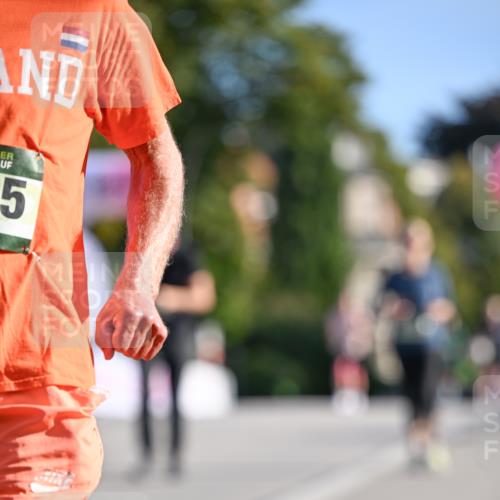 07.09.2025 - BARMER Alsterlauf Dr. Thomas Lammeyer http://msf.ph/oto/8716320 07.09.2025 09:54:32 Laufen 5 meine-sportfotos.de