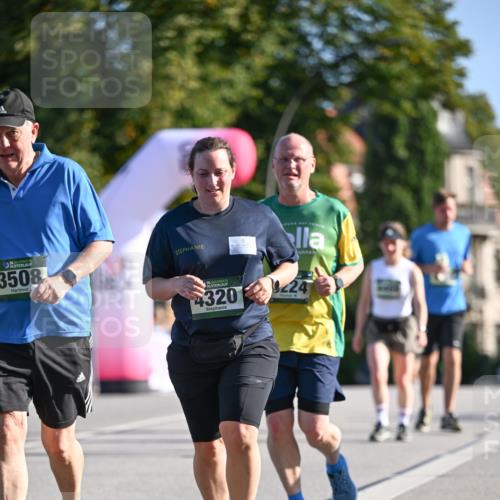 07.09.2025 - BARMER Alsterlauf Dr. Thomas Lammeyer http://msf.ph/oto/8716386 07.09.2025 09:54:55 Laufen 36, 3508, 36, 4320, 224 meine-sportfotos.de