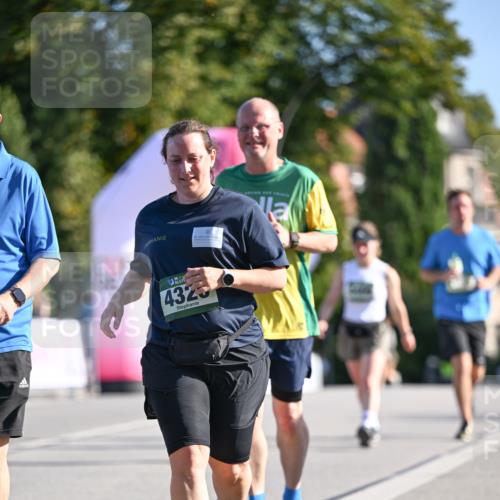 07.09.2025 - BARMER Alsterlauf Dr. Thomas Lammeyer http://msf.ph/oto/8716390 07.09.2025 09:54:56 Laufen 4325 meine-sportfotos.de