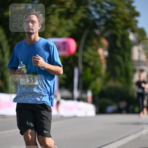 07.09.2025 - BARMER Alsterlauf Dr. Thomas Lammeyer http://msf.ph/oto/8716427 07.09.2025 09:55:02 Laufen 51 meine-sportfotos.de