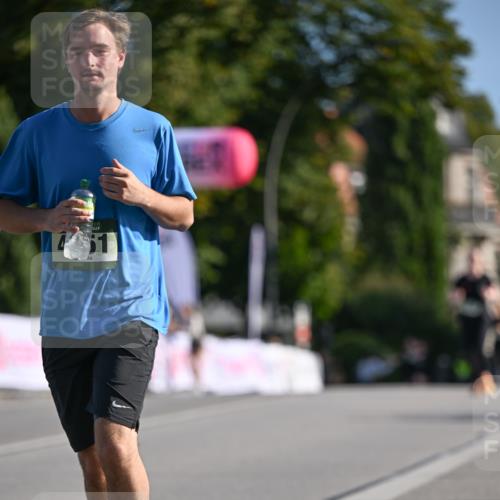 07.09.2025 - BARMER Alsterlauf Dr. Thomas Lammeyer http://msf.ph/oto/8716428 07.09.2025 09:55:02 Laufen 51 meine-sportfotos.de