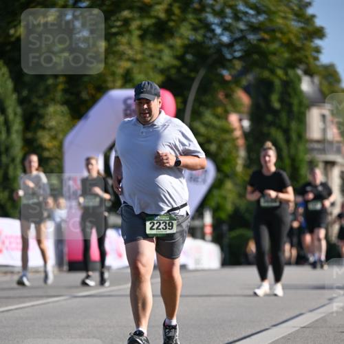 07.09.2025 - BARMER Alsterlauf Dr. Thomas Lammeyer http://msf.ph/oto/8716456 07.09.2025 09:55:14 Laufen 2239 meine-sportfotos.de