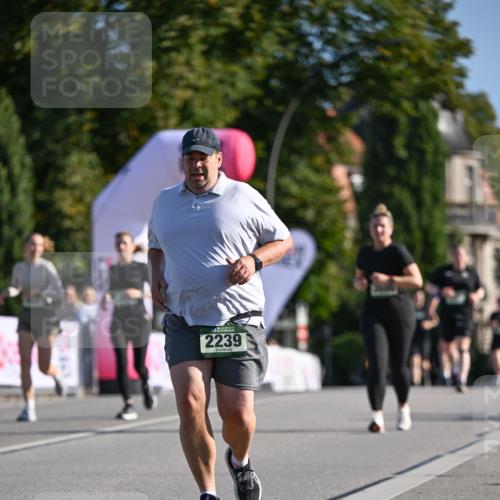 07.09.2025 - BARMER Alsterlauf Dr. Thomas Lammeyer http://msf.ph/oto/8716457 07.09.2025 09:55:14 Laufen 2239 meine-sportfotos.de