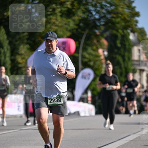07.09.2025 - BARMER Alsterlauf Dr. Thomas Lammeyer http://msf.ph/oto/8716461 07.09.2025 09:55:15 Laufen 2239 meine-sportfotos.de