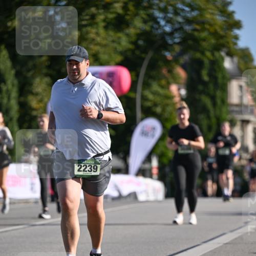 07.09.2025 - BARMER Alsterlauf Dr. Thomas Lammeyer http://msf.ph/oto/8716462 07.09.2025 09:55:15 Laufen 2239 meine-sportfotos.de