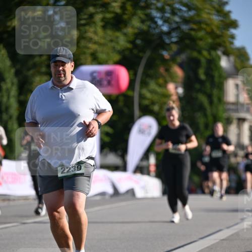 07.09.2025 - BARMER Alsterlauf Dr. Thomas Lammeyer http://msf.ph/oto/8716464 07.09.2025 09:55:15 Laufen 2239 meine-sportfotos.de