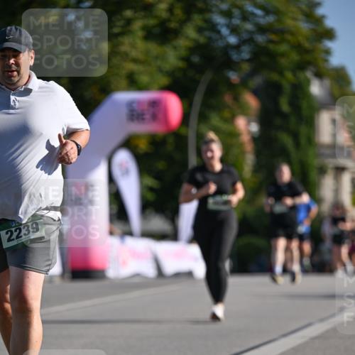 07.09.2025 - BARMER Alsterlauf Dr. Thomas Lammeyer http://msf.ph/oto/8716471 07.09.2025 09:55:16 Laufen 2239 meine-sportfotos.de