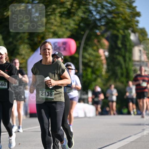 07.09.2025 - BARMER Alsterlauf Dr. Thomas Lammeyer http://msf.ph/oto/8716540 07.09.2025 09:55:30 Laufen 560, 2136 meine-sportfotos.de