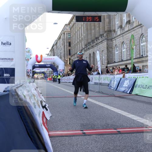 07.09.2025 - BARMER Alsterlauf Strokosch-Dieckow http://msf.ph/oto/8716608 07.09.2025 10:39:13 Ziel 4908, 5658 meine-sportfotos.de