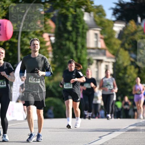 07.09.2025 - BARMER Alsterlauf Dr. Thomas Lammeyer http://msf.ph/oto/8716671 07.09.2025 09:55:51 Laufen 4144, 43, 3003 meine-sportfotos.de