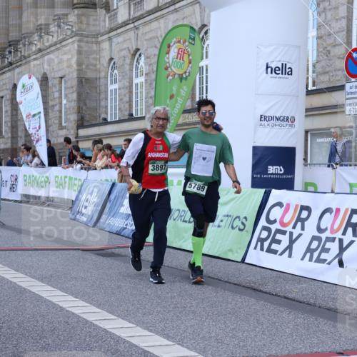 07.09.2025 - BARMER Alsterlauf Strokosch-Dieckow http://msf.ph/oto/8716676 07.09.2025 10:40:08 Ziel 3897, 5789, 5792 meine-sportfotos.de