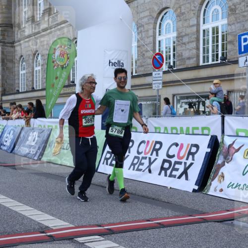 07.09.2025 - BARMER Alsterlauf Strokosch-Dieckow http://msf.ph/oto/8716683 07.09.2025 10:40:08 Ziel 3897, 5789, 5792 meine-sportfotos.de