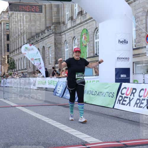 07.09.2025 - BARMER Alsterlauf Strokosch-Dieckow http://msf.ph/oto/8716707 07.09.2025 10:40:24 Ziel 3209 meine-sportfotos.de