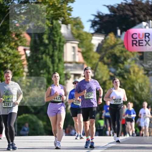 07.09.2025 - BARMER Alsterlauf Dr. Thomas Lammeyer http://msf.ph/oto/8716732 07.09.2025 09:56:01 Laufen 3287, 2427, 4201, 2420, 3950 meine-sportfotos.de