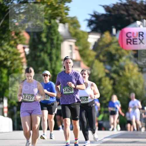 07.09.2025 - BARMER Alsterlauf Dr. Thomas Lammeyer http://msf.ph/oto/8716757 07.09.2025 09:56:04 Laufen 2427, 2420, 3950 meine-sportfotos.de