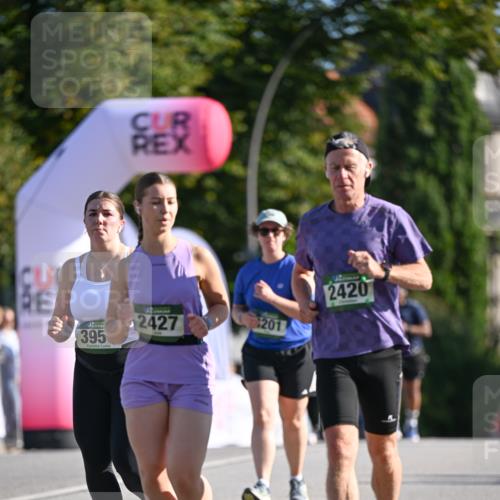 07.09.2025 - BARMER Alsterlauf Dr. Thomas Lammeyer http://msf.ph/oto/8716771 07.09.2025 09:56:07 Laufen 395, 2427, 201, 2420 meine-sportfotos.de