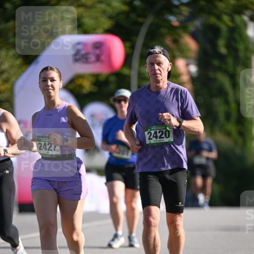07.09.2025 - BARMER Alsterlauf Dr. Thomas Lammeyer http://msf.ph/oto/8716778 07.09.2025 09:56:07 Laufen 136, 2427, 36, 2420 meine-sportfotos.de