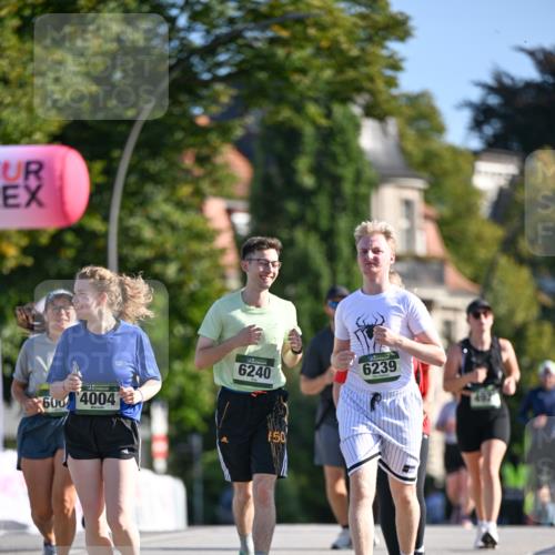 07.09.2025 - BARMER Alsterlauf Dr. Thomas Lammeyer http://msf.ph/oto/8716826 07.09.2025 09:56:20 Laufen 6240, 6239, 600, 4004, 50 meine-sportfotos.de