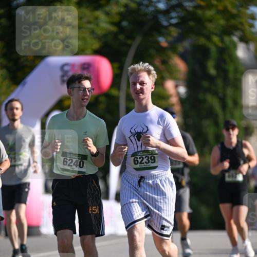 07.09.2025 - BARMER Alsterlauf Dr. Thomas Lammeyer http://msf.ph/oto/8716847 07.09.2025 09:56:23 Laufen 750, 6240, 6239, 151 meine-sportfotos.de