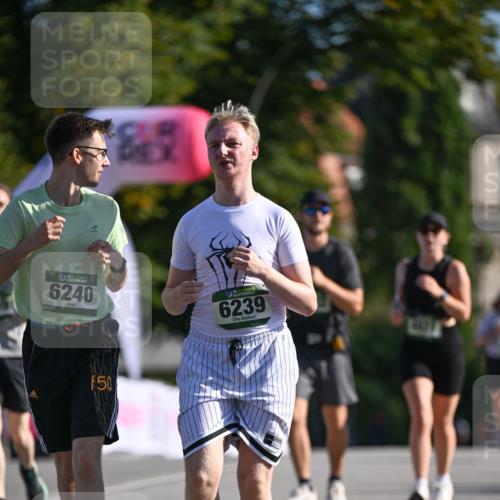 07.09.2025 - BARMER Alsterlauf Dr. Thomas Lammeyer http://msf.ph/oto/8716853 07.09.2025 09:56:24 Laufen 36, 6240, 6239, 50 meine-sportfotos.de