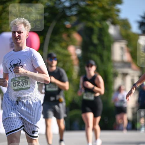 07.09.2025 - BARMER Alsterlauf Dr. Thomas Lammeyer http://msf.ph/oto/8716858 07.09.2025 09:56:25 Laufen 36, 6239 meine-sportfotos.de
