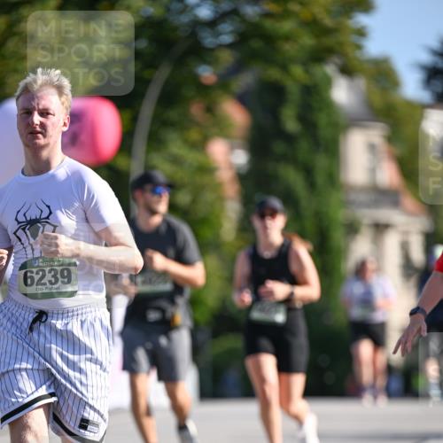 07.09.2025 - BARMER Alsterlauf Dr. Thomas Lammeyer http://msf.ph/oto/8716860 07.09.2025 09:56:25 Laufen 36, 6239 meine-sportfotos.de