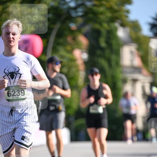 07.09.2025 - BARMER Alsterlauf Dr. Thomas Lammeyer http://msf.ph/oto/8716861 07.09.2025 09:56:25 Laufen 36, 6239 meine-sportfotos.de