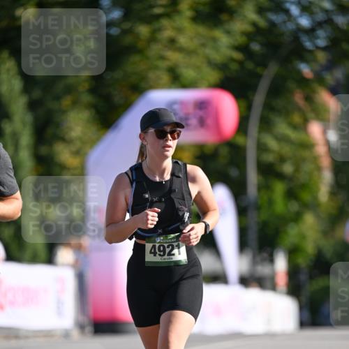 07.09.2025 - BARMER Alsterlauf Dr. Thomas Lammeyer http://msf.ph/oto/8716884 07.09.2025 09:56:29 Laufen 4921 meine-sportfotos.de