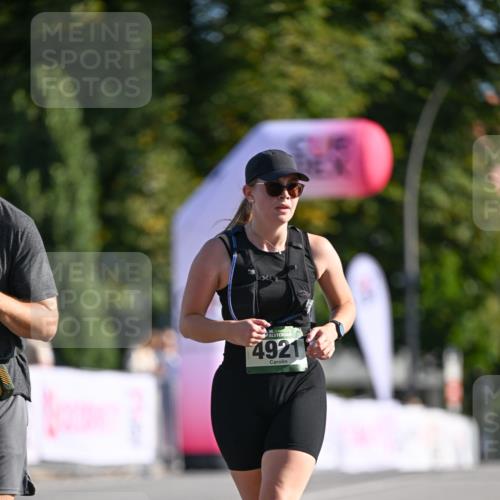 07.09.2025 - BARMER Alsterlauf Dr. Thomas Lammeyer http://msf.ph/oto/8716885 07.09.2025 09:56:29 Laufen 4921 meine-sportfotos.de