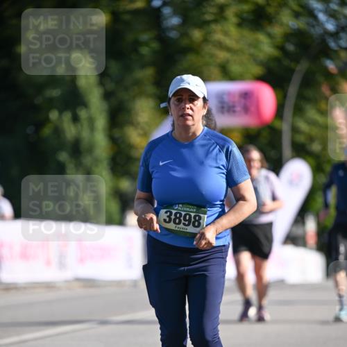 07.09.2025 - BARMER Alsterlauf Dr. Thomas Lammeyer http://msf.ph/oto/8716893 07.09.2025 09:56:37 Laufen 136, 3898 meine-sportfotos.de