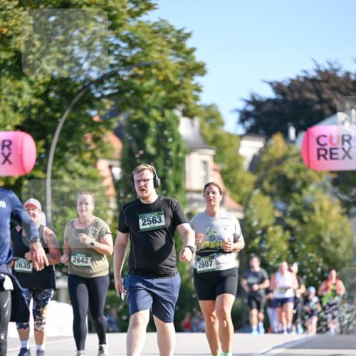 07.09.2025 - BARMER Alsterlauf Dr. Thomas Lammeyer http://msf.ph/oto/8716903 07.09.2025 09:56:41 Laufen 2635, 2642, 2563, 2807 meine-sportfotos.de