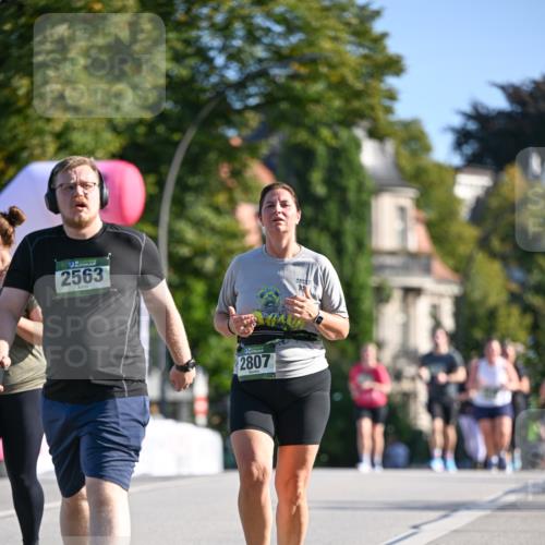 07.09.2025 - BARMER Alsterlauf Dr. Thomas Lammeyer http://msf.ph/oto/8716932 07.09.2025 09:56:44 Laufen 2563, 2807 meine-sportfotos.de