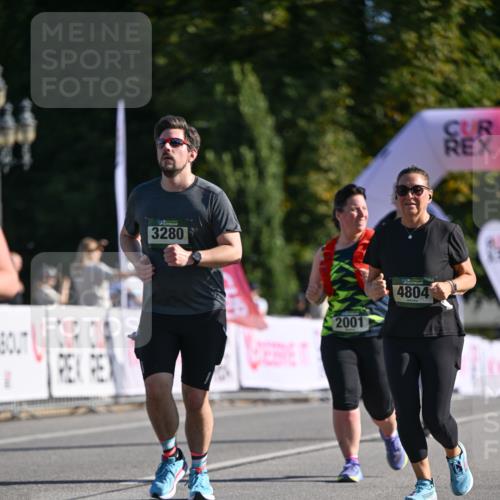 07.09.2025 - BARMER Alsterlauf Dr. Thomas Lammeyer http://msf.ph/oto/8717011 07.09.2025 09:57:00 Laufen 3280, 4804, 2001 meine-sportfotos.de