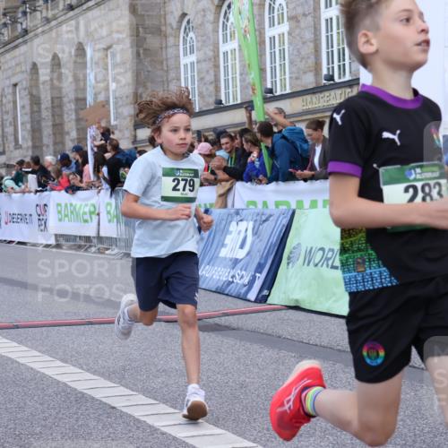07.09.2025 - BARMER Alsterlauf Strokosch-Dieckow http://msf.ph/oto/8717054 07.09.2025 10:50:43 Ziel 166, 270, 279, 283, 291, 308, 310, 434, 450 meine-sportfotos.de