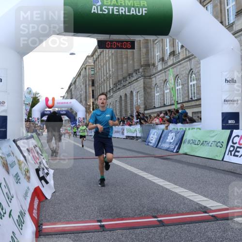 07.09.2025 - BARMER Alsterlauf Strokosch-Dieckow http://msf.ph/oto/8717064 07.09.2025 10:50:47 Ziel 270, 279, 283, 310, 313, 408, 450 meine-sportfotos.de