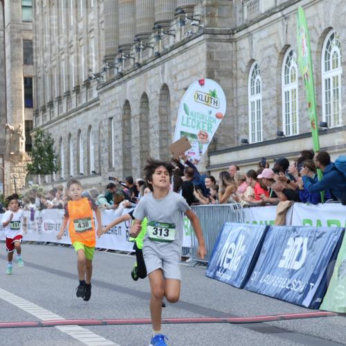 07.09.2025 - BARMER Alsterlauf Strokosch-Dieckow http://msf.ph/oto/8717078 07.09.2025 10:50:53 Ziel 151, 167, 268, 270, 313, 407, 408, 438, 444 meine-sportfotos.de