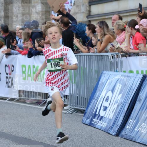 07.09.2025 - BARMER Alsterlauf Strokosch-Dieckow http://msf.ph/oto/8717092 07.09.2025 10:51:00 Ziel 151, 157, 167, 193, 196, 251, 268, 295, 407, 437, 438, 441, 444, 8071, 8073, 8381 meine-sportfotos.de