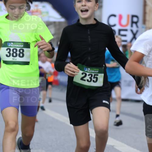 07.09.2025 - BARMER Alsterlauf Strokosch-Dieckow http://msf.ph/oto/8717137 07.09.2025 10:51:21 Ziel 189, 211, 261, 303, 309, 318, 319, 327, 335, 336, 388, 399, 420, 430, 431, 432, 449, 8367 meine-sportfotos.de