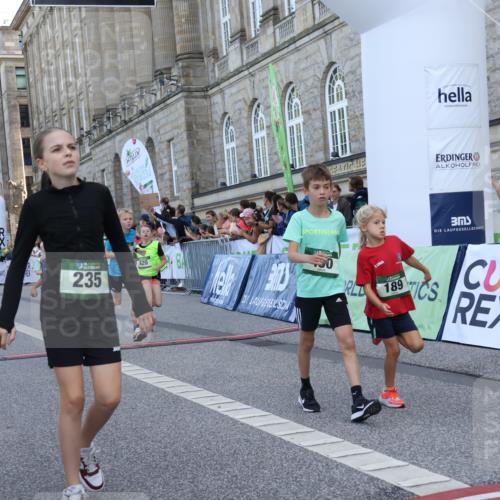 07.09.2025 - BARMER Alsterlauf Strokosch-Dieckow http://msf.ph/oto/8717146 07.09.2025 10:51:24 Ziel 189, 211, 261, 303, 309, 314, 319, 327, 380, 388, 399, 420, 427, 430, 432, 8122, 8367 meine-sportfotos.de