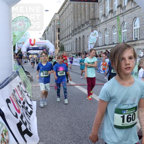 07.09.2025 - BARMER Alsterlauf Strokosch-Dieckow http://msf.ph/oto/8717201 07.09.2025 10:51:54 Ziel 153, 158, 160, 174, 178, 186, 192, 204, 222, 227, 239, 240, 288, 296, 306, 307, 311, 316, 317, 323, 334, 339, 342, 369, 389, 390, 392, 405, 406, 409, 412, 423, 439, 445, 446, 448, 8460 meine-sportfotos.de