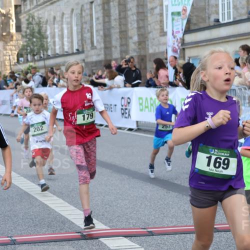 07.09.2025 - BARMER Alsterlauf Strokosch-Dieckow http://msf.ph/oto/8717236 07.09.2025 10:52:12 Ziel 164, 169, 179, 191, 202, 206, 207, 209, 220, 232, 238, 253, 257, 258, 274, 285, 297, 346, 364, 367, 368, 393, 394, 403, 404, 415, 8277 meine-sportfotos.de