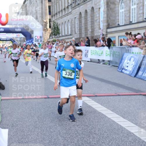 07.09.2025 - BARMER Alsterlauf Strokosch-Dieckow http://msf.ph/oto/8717265 07.09.2025 10:52:26 Ziel 154, 155, 168, 175, 212, 221, 237, 284, 329, 330, 360, 382, 385, 398, 8280, 8298, 8451, 8480, 8487 meine-sportfotos.de