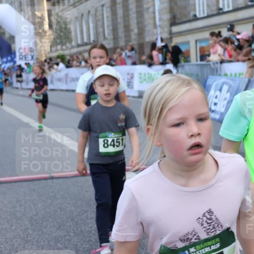07.09.2025 - BARMER Alsterlauf Strokosch-Dieckow http://msf.ph/oto/8717279 07.09.2025 10:52:33 Ziel 154, 155, 168, 175, 212, 221, 329, 382, 385, 386, 414, 429, 8280, 8298, 8392, 8451, 8487 meine-sportfotos.de
