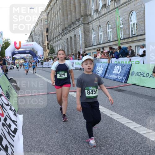 07.09.2025 - BARMER Alsterlauf Strokosch-Dieckow http://msf.ph/oto/8717282 07.09.2025 10:52:34 Ziel 155, 168, 175, 187, 221, 329, 341, 382, 385, 386, 414, 429, 8124, 8280, 8392, 8451, 8487 meine-sportfotos.de
