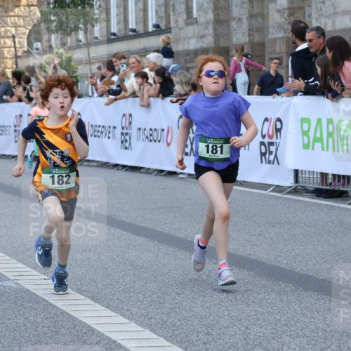 07.09.2025 - BARMER Alsterlauf Strokosch-Dieckow http://msf.ph/oto/8717312 07.09.2025 10:52:51 Ziel 181, 182, 195, 200, 215, 255, 276, 282, 328, 357 meine-sportfotos.de