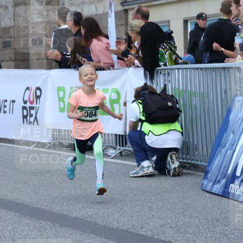 07.09.2025 - BARMER Alsterlauf Strokosch-Dieckow http://msf.ph/oto/8717327 07.09.2025 10:52:59 Ziel 161, 181, 188, 198, 200, 201, 218, 348, 355, 370, 372, 8084, 8211, 8297, 8483 meine-sportfotos.de