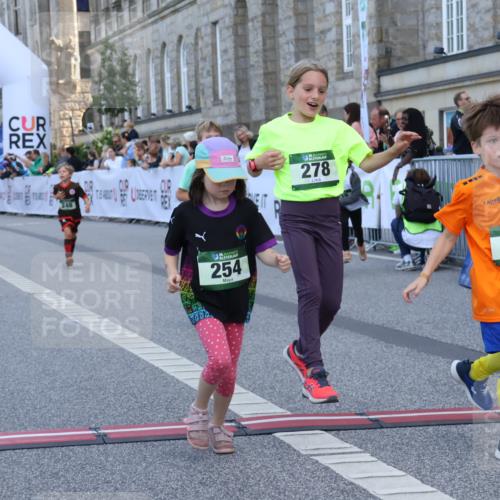 07.09.2025 - BARMER Alsterlauf Strokosch-Dieckow http://msf.ph/oto/8717356 07.09.2025 10:53:10 Ziel 159, 198, 201, 248, 254, 278, 281, 292, 293, 305, 326, 331, 338, 362, 416, 8087, 8211, 8220, 8297 meine-sportfotos.de
