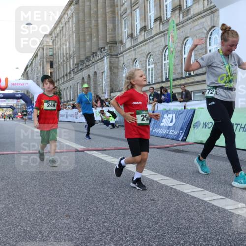 07.09.2025 - BARMER Alsterlauf Strokosch-Dieckow http://msf.ph/oto/8717432 07.09.2025 10:53:48 Ziel 183, 233, 249, 252, 294, 324, 325, 361 meine-sportfotos.de