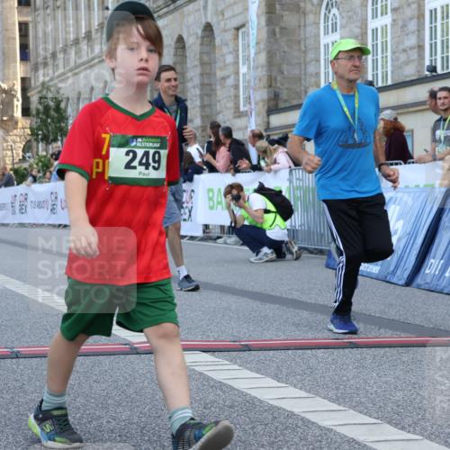 07.09.2025 - BARMER Alsterlauf Strokosch-Dieckow http://msf.ph/oto/8717434 07.09.2025 10:53:49 Ziel 183, 233, 249, 252, 294, 325, 361 meine-sportfotos.de
