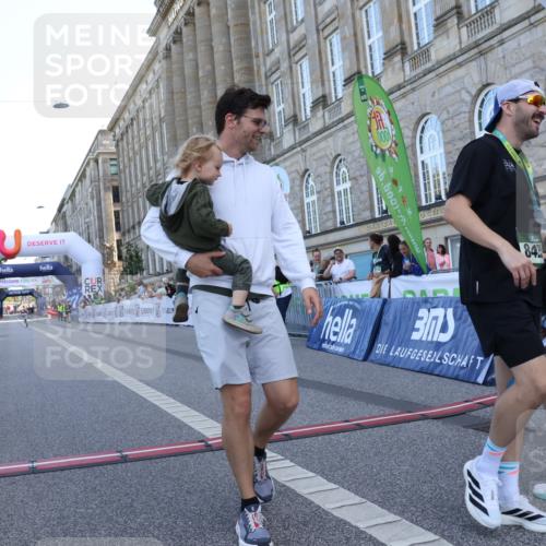 07.09.2025 - BARMER Alsterlauf Strokosch-Dieckow http://msf.ph/oto/8717484 07.09.2025 10:54:51 Ziel 8426 meine-sportfotos.de
